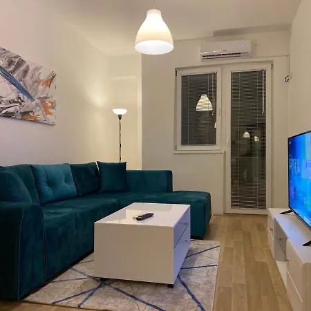 Old Bazaar With Private Parking Apartment *
